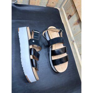 UGG Womens Braelynn Black Patent Leather Platform Sandals Size 8